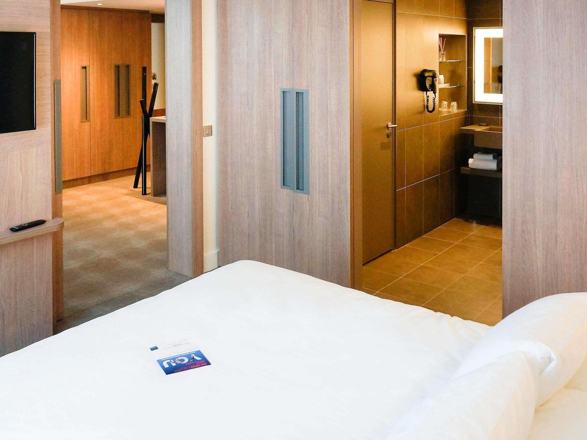 Novotel Saclay Luaran gambar
