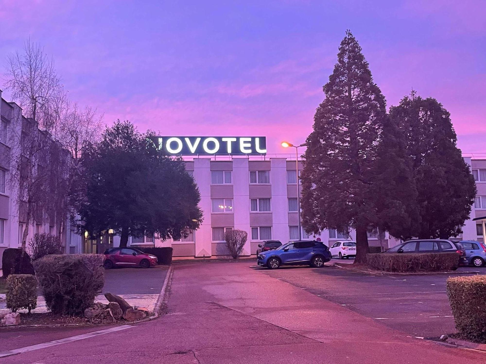 Novotel Saclay Luaran gambar