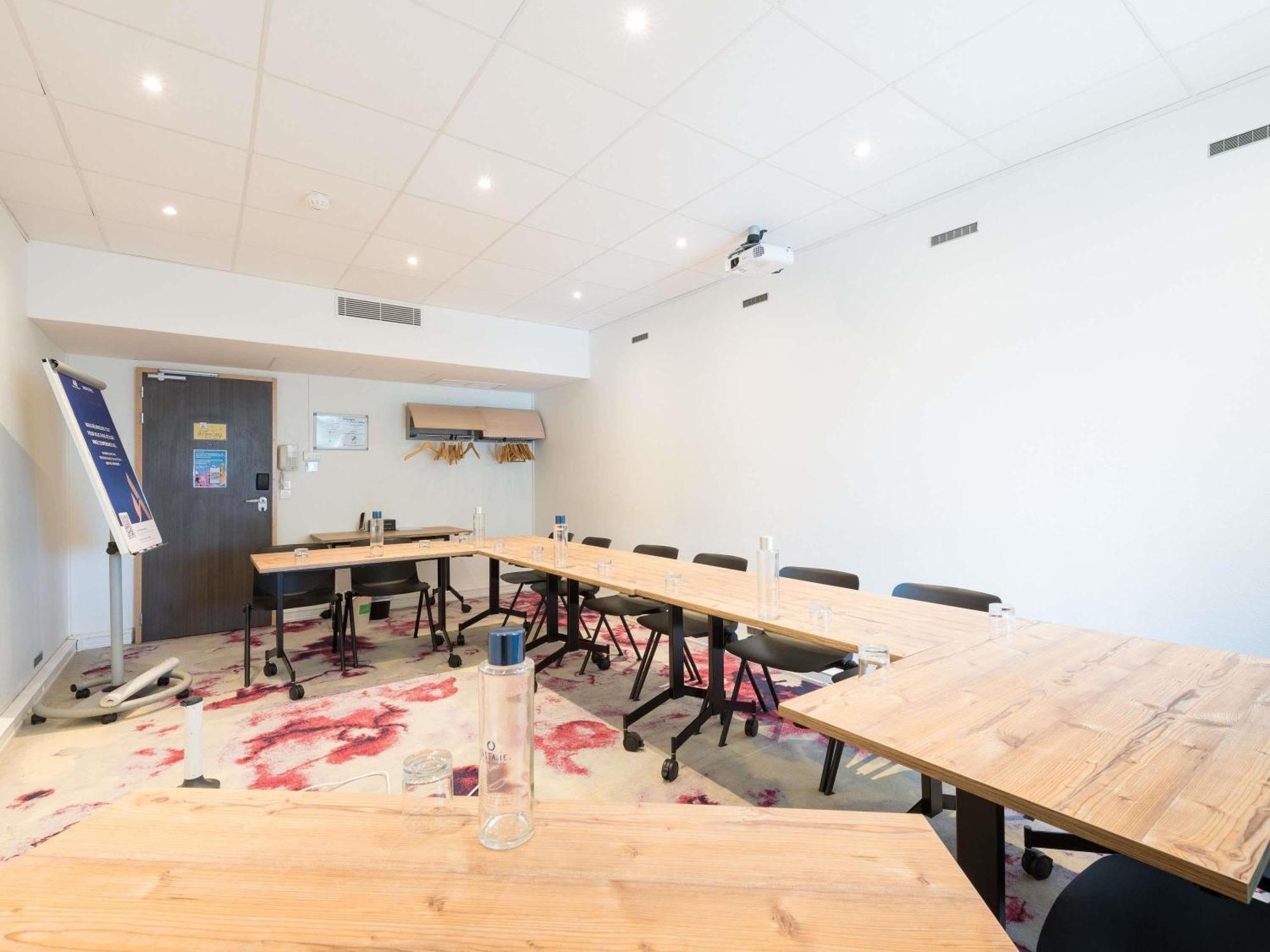 Novotel Saclay Luaran gambar