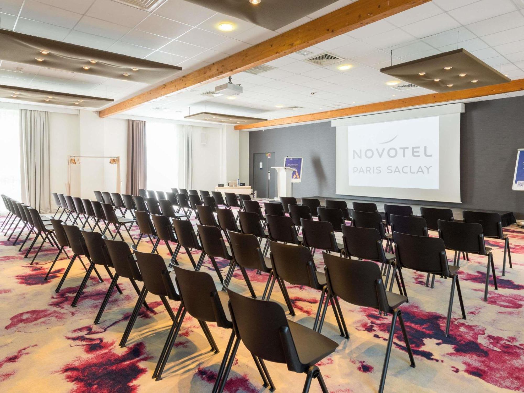 Novotel Saclay Luaran gambar