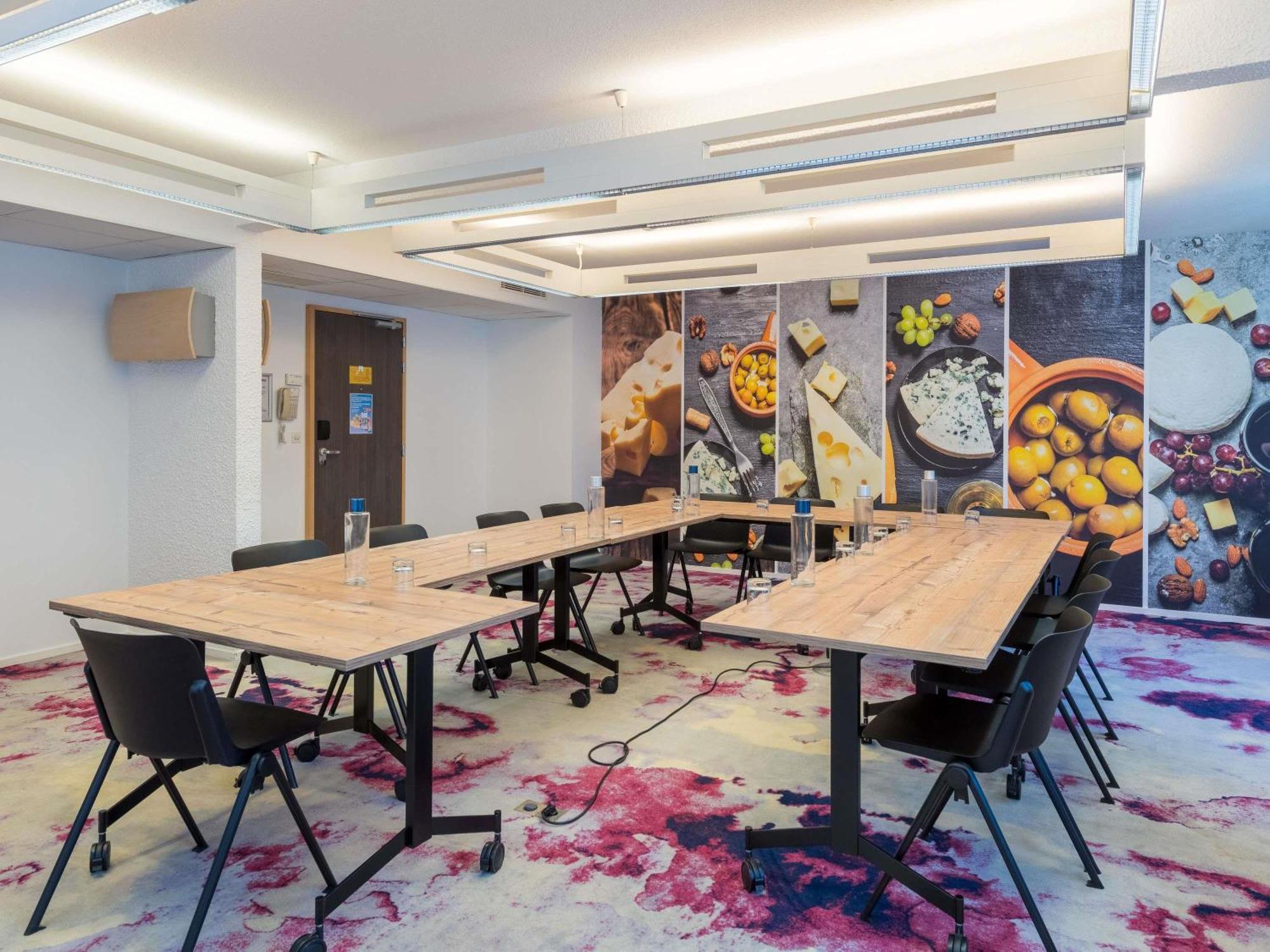 Novotel Saclay Luaran gambar