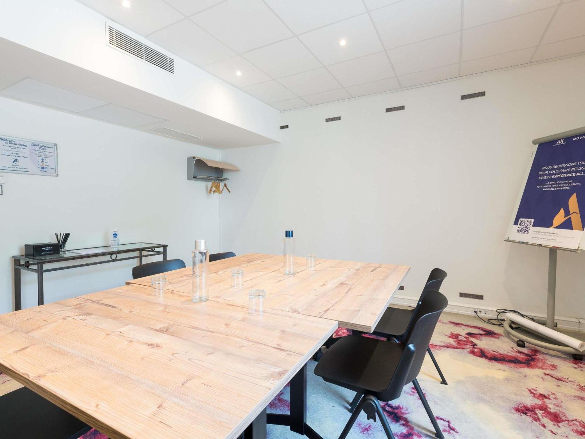 Novotel Saclay Luaran gambar