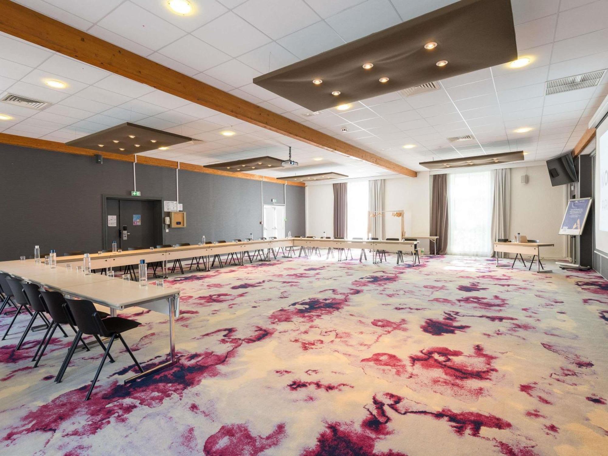 Novotel Saclay Luaran gambar