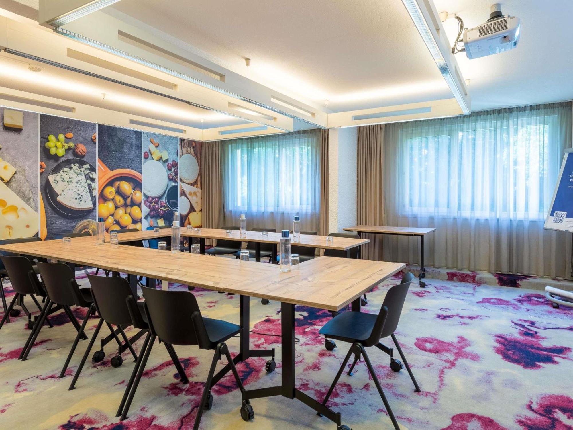 Novotel Saclay Luaran gambar