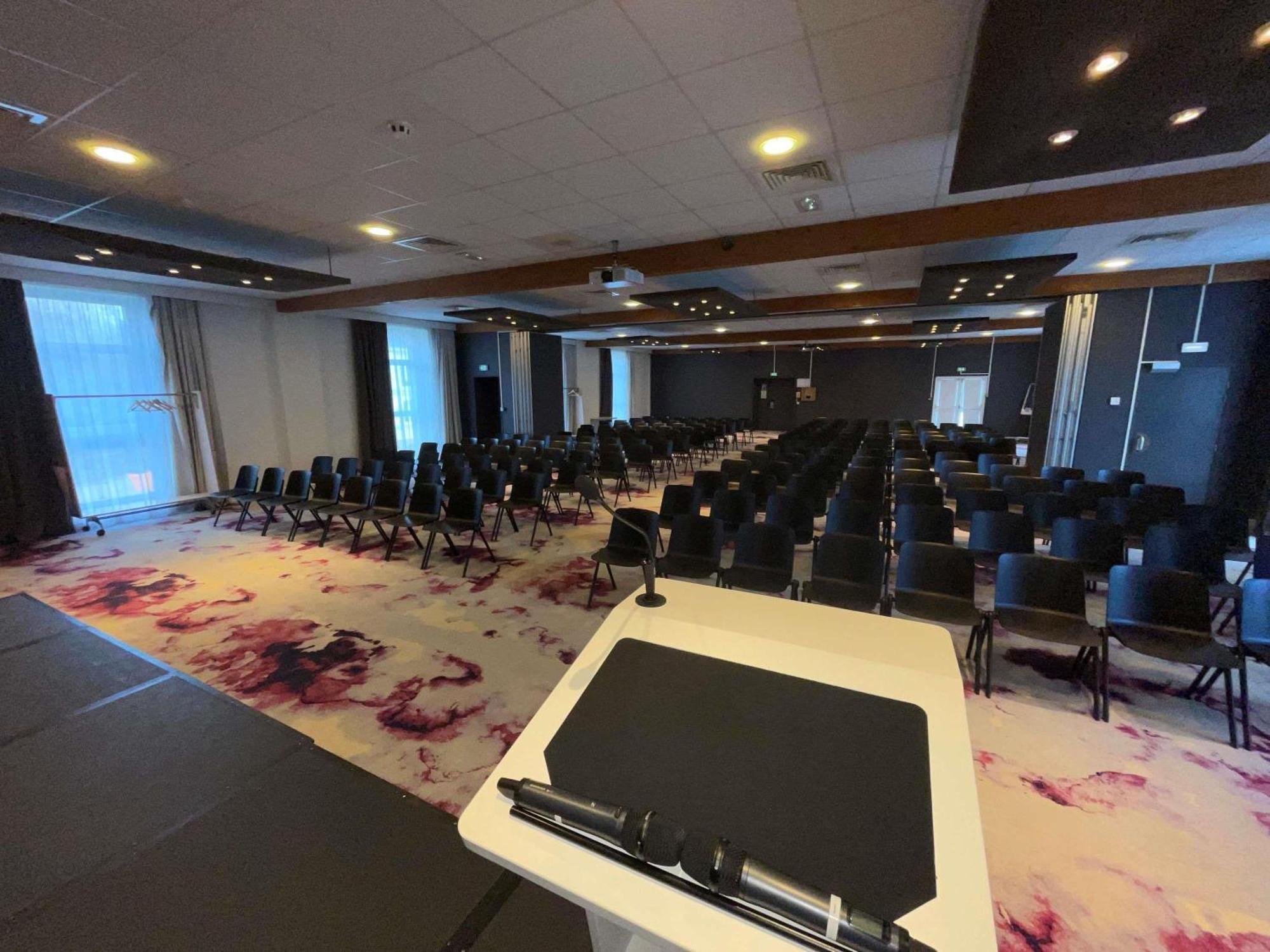 Novotel Saclay Luaran gambar